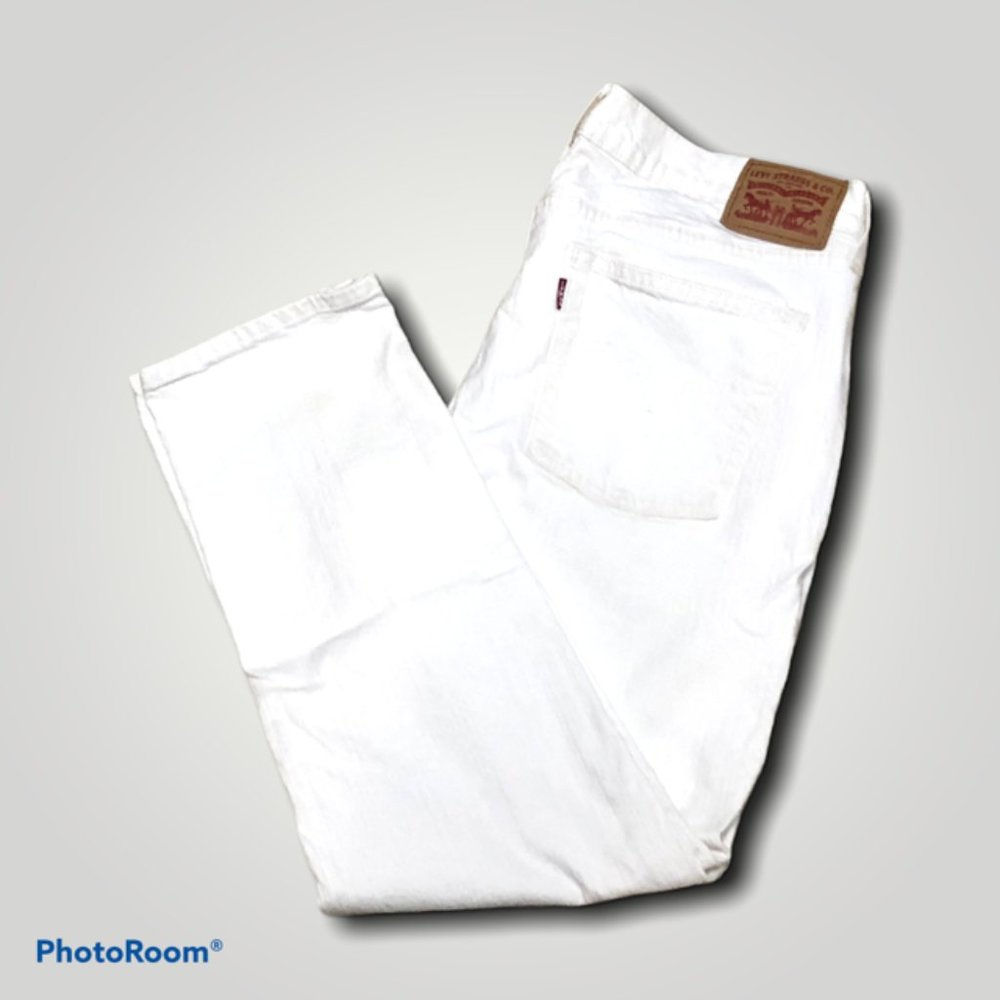 Levi's women's white Capri jeans